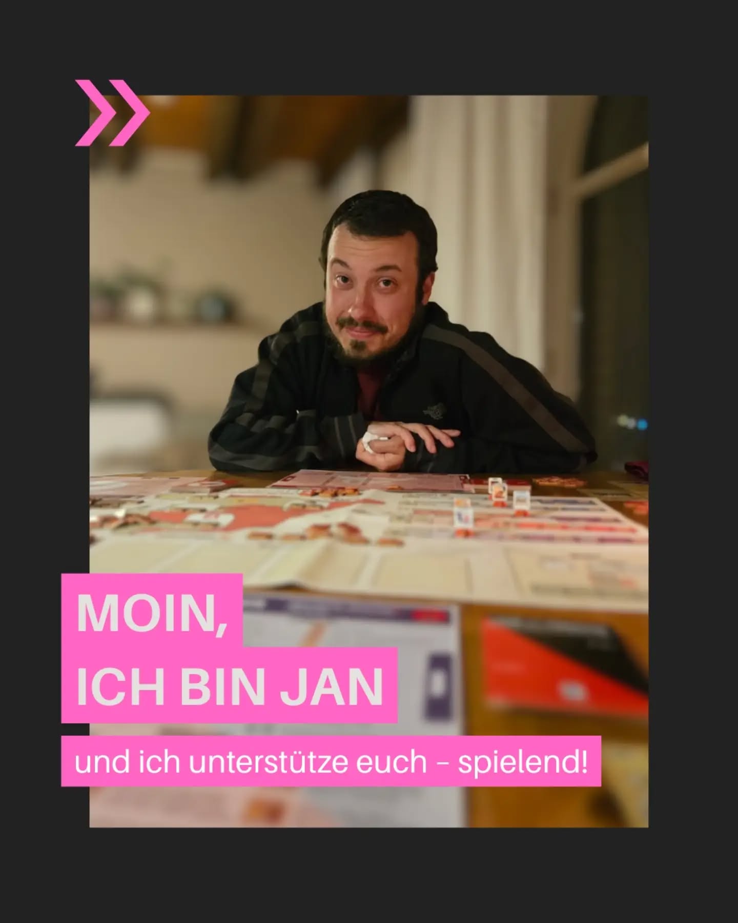 🎲 Spiele sind Kulturgut, Erlebnis und praktische Utopie. Sie bringen Menschen zusammen und helfen, die Welt zu verstehen, über sich hinauszuwachsen, mögliche Handlungsansätze zu entwickeln und kritische Fragen zu stellen.

🧑‍🏫 Spiele sind interaktiv und erleichtern das Lernen und Verstehen komplexer und systemischer Zusammenhänge. Sie ermöglichen selbstgesteuertes und interaktives Lernen sowie sozialen Austausch.

✂️ Für individuelle Bedarfe designe ich maßgeschneiderte Spiele für Bildungs- und Vermittlungszwecke, betreue den Entwicklungsprozess von Brettspielen als Developer und Proofreader.

🧺 Zu meinen Schwerpunkten zählen Themen rund um 📚 Geschichte 👥 Politik, 🚨 Krisenprävention und Bevölkerungsschutz 🌆 urbane Transformation 🌱 Nachhaltigkeit.

🌐 Neben meiner langjährigen Erfahrung greife ich auf ein internationales Netzwerk zurück und verbinde Menschen für größtmögliche Synergien.

🤝 Ich freue mich darauf, euch im persönlichen Gespräch kennenzulernen. Den Link findest du in der Bio.

#spielbasierteslernen #instalehrerzimmer #bildung #spiele #resilienz