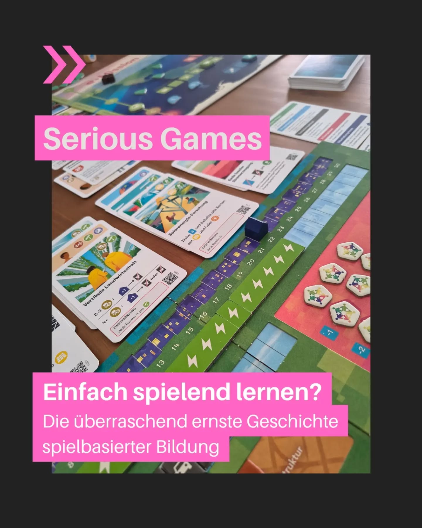 Woher kommen eigentlich Serious Games, Planspiele und Wargames als kritische Methoden der Wissens- und Kompetenzvermittlung?

Wir erklären euch zentrale Begriffe der spielbasierten Bildung und freuen uns auf deine Fragen!

#SpielbasierteBildung #PolitischeBildung #SeriousGame #Wargaming #brettspiel